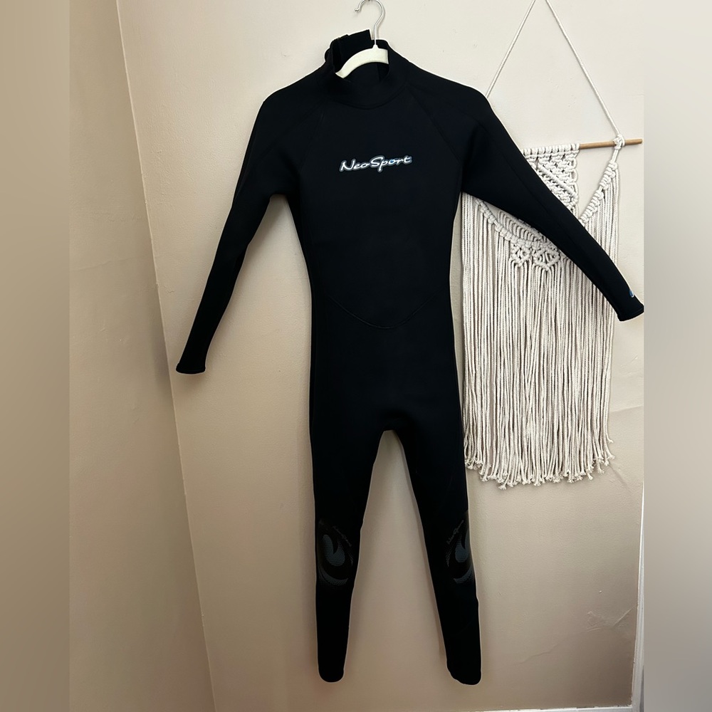 Neosport wetsuit